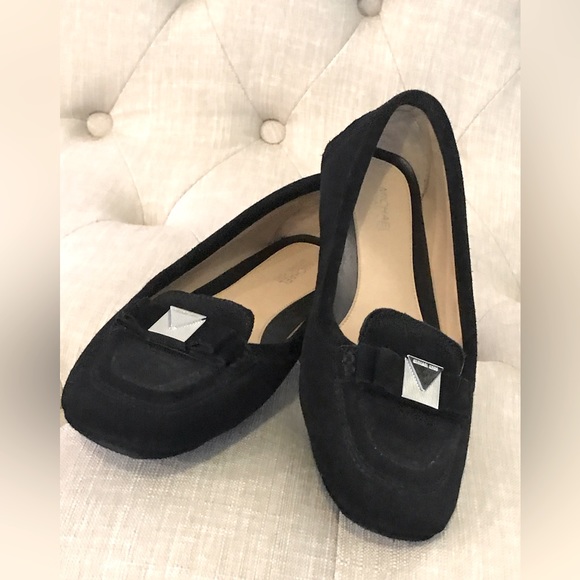 Michael Kors Driving Flat 7M Black Suede Silvertone Logo Buckle New without Tags - Picture 5 of 13